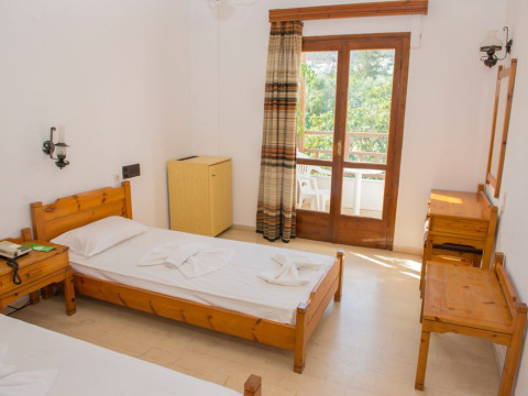 VELISSARIOS HOTEL 