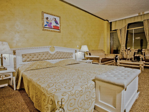 IMPERIAL PALACE