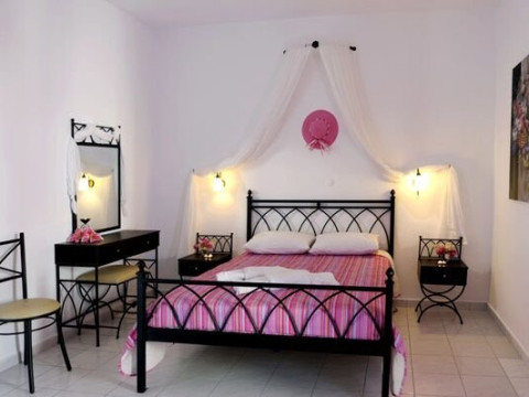 Glaronisia hotel - Polonia (Milos)