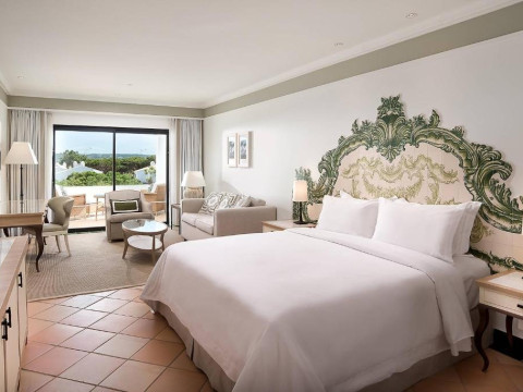 Pine Cliffs Hotel, a Luxury Collection Resort