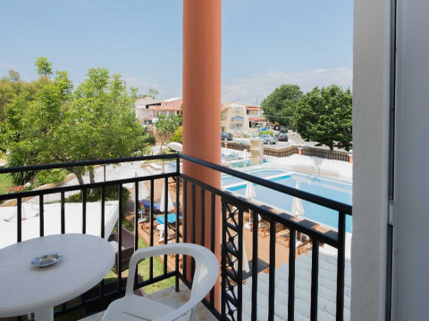 Silver Beach (Adults Only 16+) (Roda)