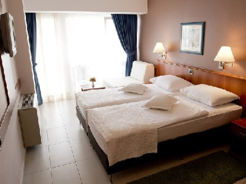 Hotel Pinija (Petrcane)