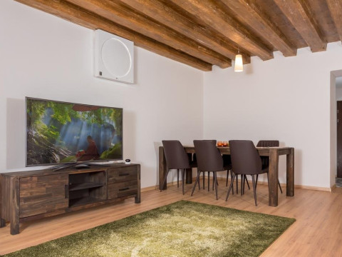 Casa Nicolae - Luxury Suites