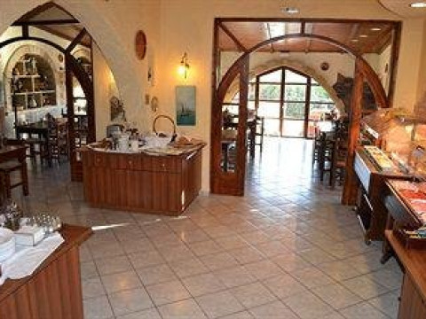 Erato Hotel (Gournes)