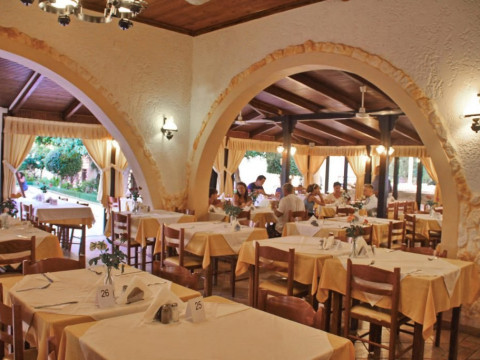 Despo Hotel (R)