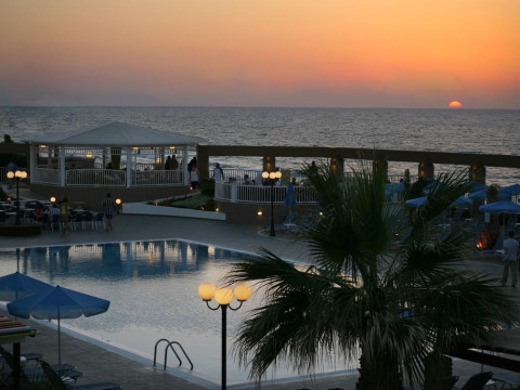 Europa Beach Hotel (Analipsi)