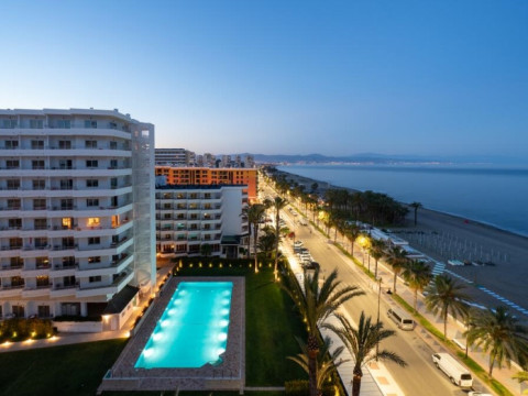 APARTAMENTOS BAJONDILLO