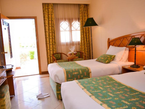 Dive Inn Resort