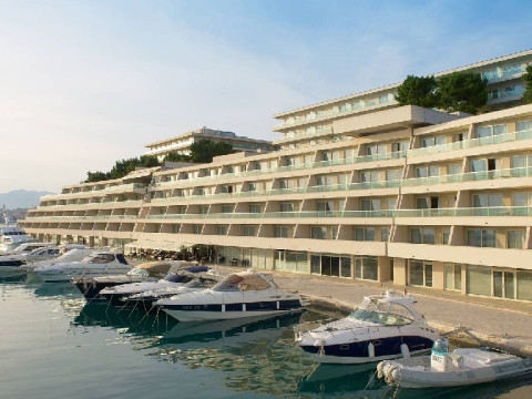 LE MERIDIEN LAV (Podstrana)