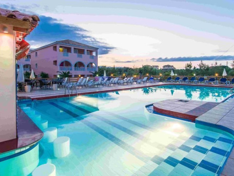 Savvas Hotel 2*  (Laganas)