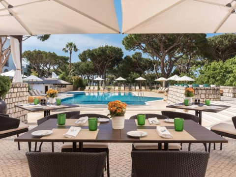 Pine Cliffs Hotel, a Luxury Collection Resort