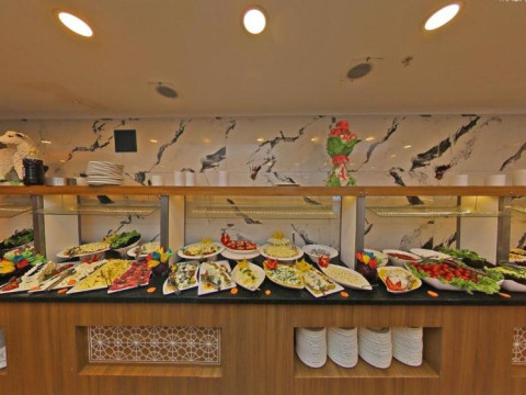 Relax Beach Hotel
