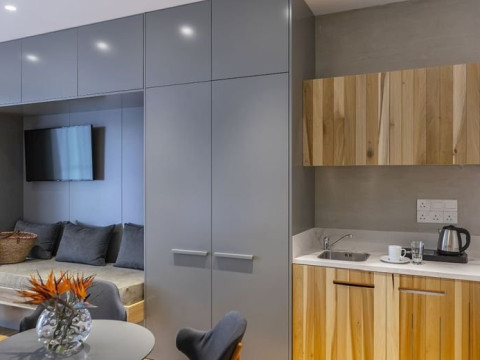 Anemi Hotel Suites 