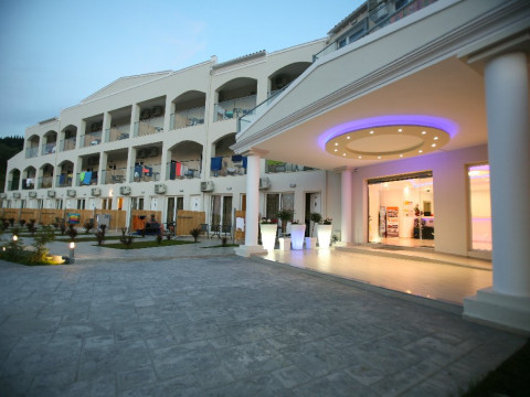 SAINT GEORGE PALACE (Agios Georgios)