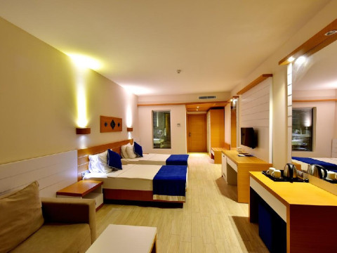 JASMIN BEACH HOTEL