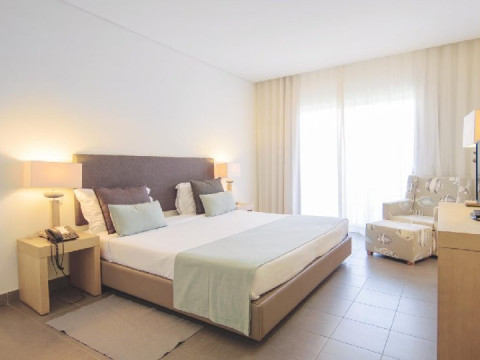 Oasis Atlantico Salinas  Sea