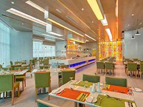 Al Khoory Atrium Hotel