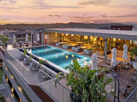 JACARANDA LUXURY RESORT