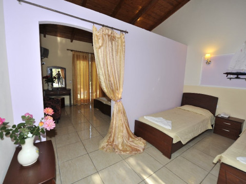 BLUE PRINCESS BEACH RESORT (Liapades)