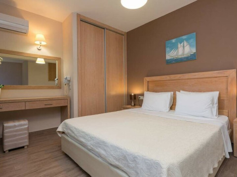 MARY S RESIDENCE SUITES
