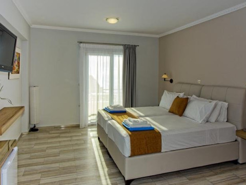 Aliki Hotel (Nikiana)