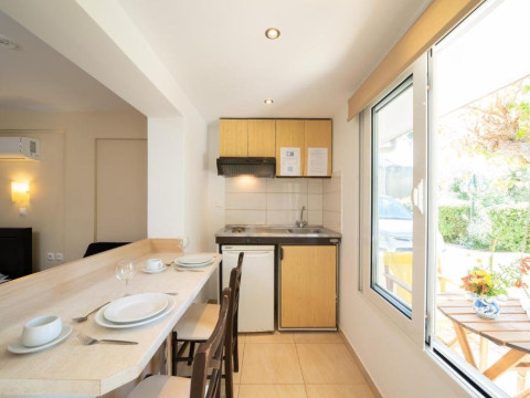 Lorenzo House Apartments 