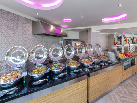 Ideal Piccolo Hotel (Adults Only)