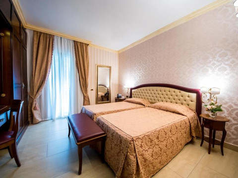 Diamond Giardini Naxos