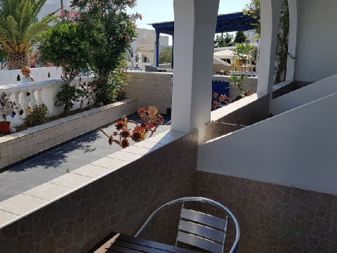 Anemones Hotel