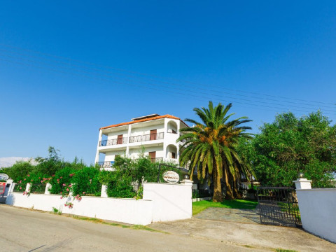 Ionian Suites by Bruskos (Agios Georgios Argyrades)