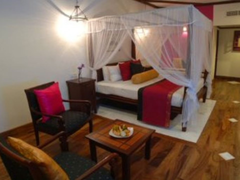 Tangerine Beach Hotel
