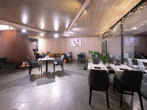 Atra Doftana Boutique