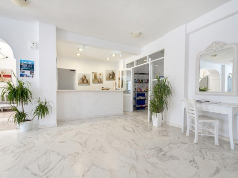 Alia (Kamari - Santorini)