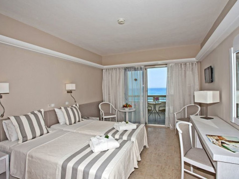 Pearl Beach Hotel