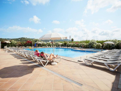 INVISA ES PLA (Adults Only)