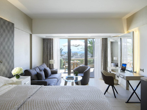 Four Seasons Beach