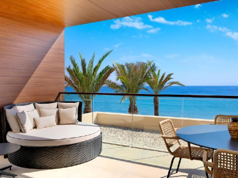 Al Manara Luxury Hotel