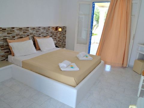 Glaronisia hotel - Polonia (Milos)