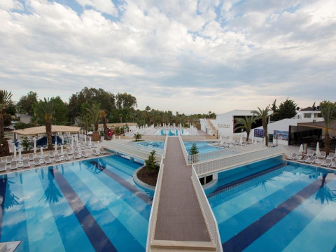 KIRMAN PREMIUM SIDEMARIN BEACH SPA.