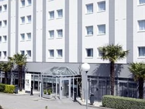 CAMPANILE LYON OUEST TASSIN