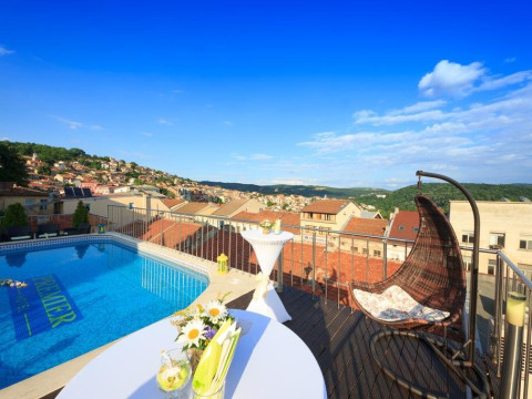 PREMIER HOTEL 