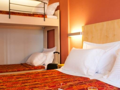 Kronos Hotel
