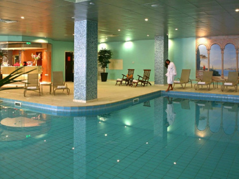 St. George Hotel Spa & Golf Beach Resort