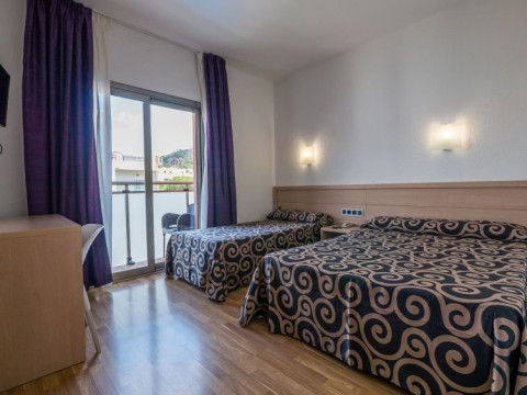 Tossa Beach Center (Tossa de Mar)