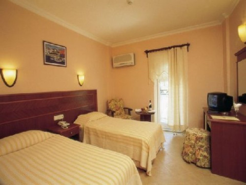GOLDEN AGE HOTEL (Yalikavak)