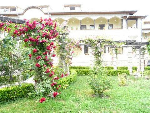 Sfanta Maria