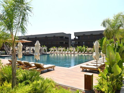 JACARANDA LUXURY RESORT