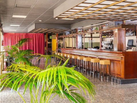 Guitart Rosa - Only Adults (Lloret De Mar)