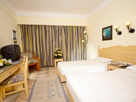 Coral Beach Tiran