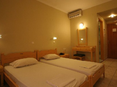 Zephyros Hotel